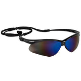 ▶  Gafas de sol de seguridad, marco negro, lente de espejo azul (6 pares) KleenGuard V30 Nemesis 14481 -