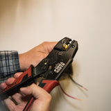 ▶ KLEIN TOOLS Pelacables automático y crimpadora Klein Tools 80013 Kit de herramientas de cableado con  de trinquete, gran kit de herramientas eléctricas, 2 piezas