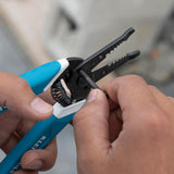 Klein Tools  Pelacables y cortador, para cable trenzado sólido de 8-18 AWG y 10-20 AWG, azul/blanco