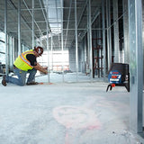 BOSCH GCL100-80CG 100 pies 12 V Max Connected Green-Beam Cross-Line Laser, incluye batería de iones de litio de 2.0 Ah 12 V y cargador, montaje giratorio magnético, bolsa resistente, estuche de