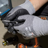 ▶ KLEIN TOOLS  Destornillador de múltiples puntas, herramienta magnética ajustable 8 en 1 con Phillips, ranurado, cuadrado y destornillador de tuerca