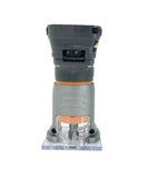 Routers de velocidad variable Ridgid 18 voltios sin escobillas compacto router base fija sin escobillas con 0,63 cm. Broca, bases redondas y cuadradas, y llave de pinza
