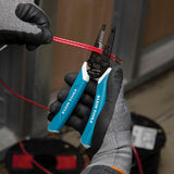 Klein Tools  Pelacables y cortador, para cable trenzado sólido de 8-18 AWG y 10-20 AWG, azul/blanco