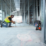 BOSCH GCL100-80CG 100 pies 12 V Max Connected Green-Beam Cross-Line Laser, incluye batería de iones de litio de 2.0 Ah 12 V y cargador, montaje giratorio magnético, bolsa resistente, estuche de