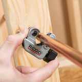 Cortador de tubos de 1/4 pulgadas a 1-1/8 pulgadas, plateado Ridgid - CC247 RIDGID 40617 Modelo 101